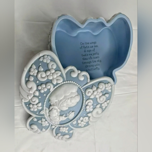 Vintage 1996, Precious Moments/Enesco, Blue Butterfly, Trinket Box - Picture 2 of 13